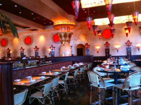 Cheesecake Factory Ambience - © SearchIndia.com