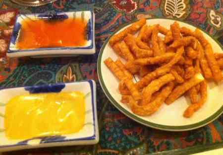 Singapore Vegetarian Crisp Noodles Singapore Vegetarian Crisp Noodles with Mustard & Duck Sauce