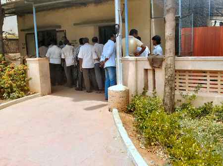 Amma Canteen Chennai Queue at the Food Counter © SearchIndia.com