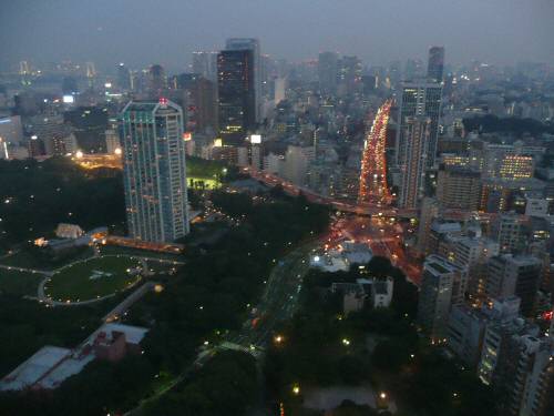 Downtown Tokyo - Image © SearchIndia.com